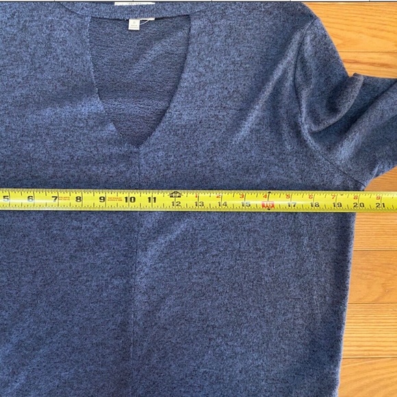 NWT Lucky Brand Super Soft Cutout Neck Pullover Knit Top - Picture 3 of 5